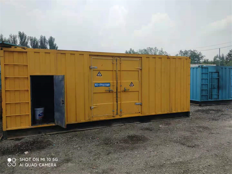 东风200KW柴油发电机组需要配备什么型号的电缆线？
