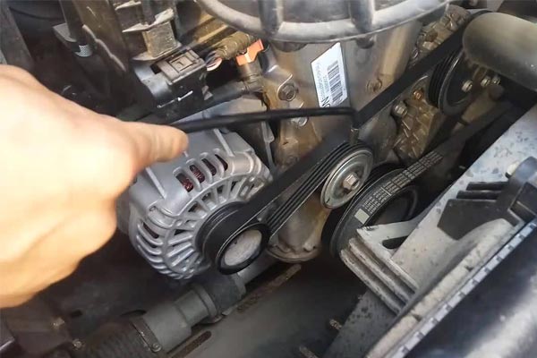 东风转速传感器的工作原理是什么？